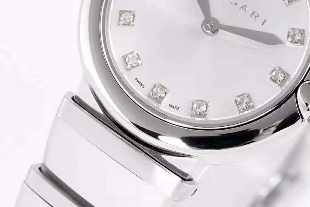 Lvcea Silver Dial in Steel