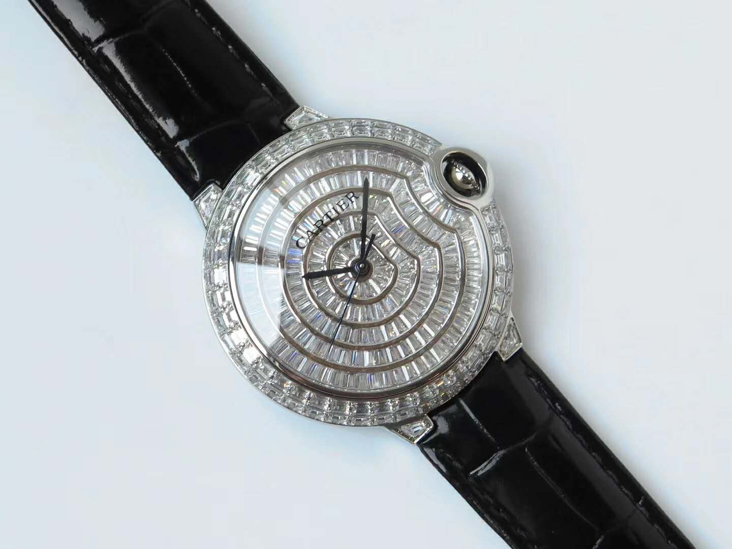Ballon Bleu de Ca*t1er 42mm D1am0nd Paved Dial in Steel
