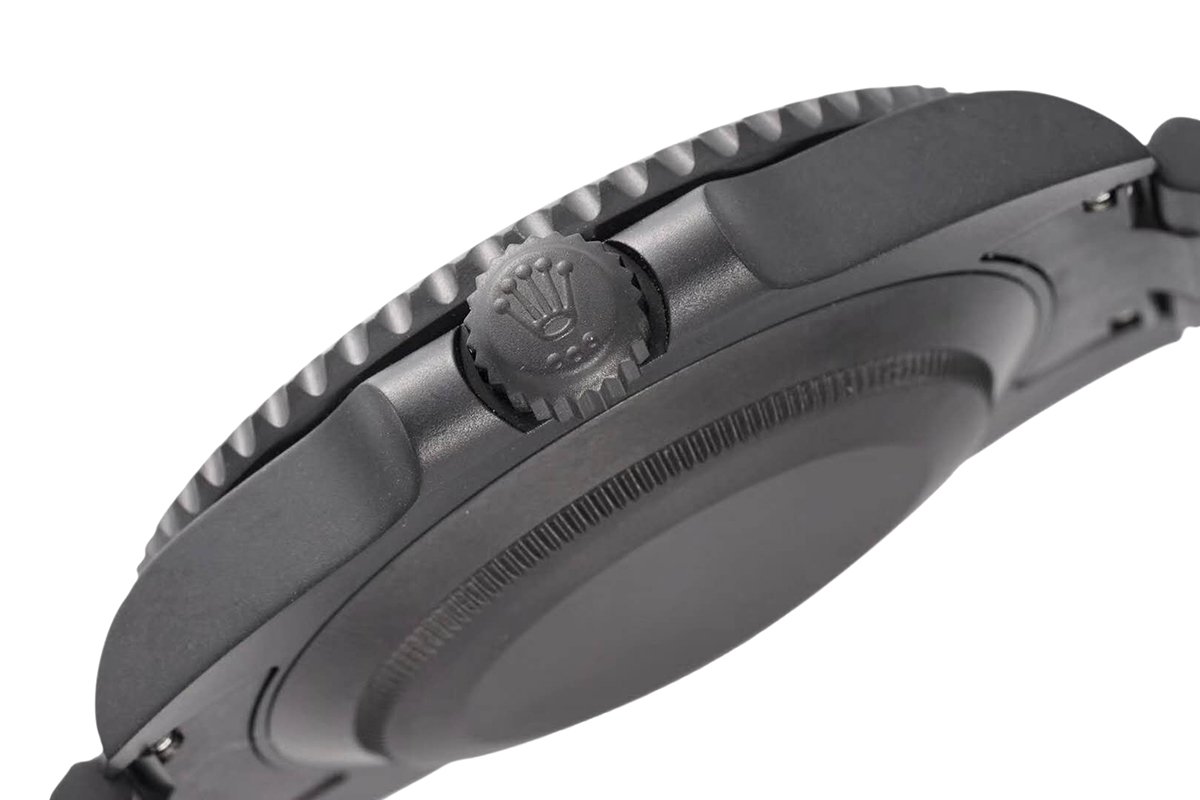 Submariner 116610LN in PVD Black