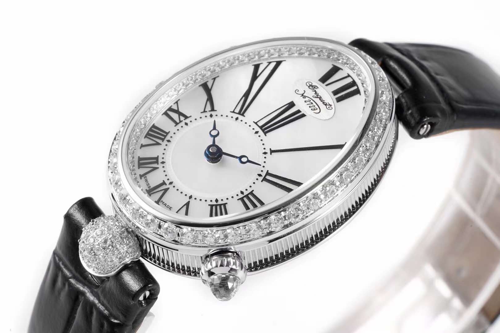 Reine de Naples in White Gold