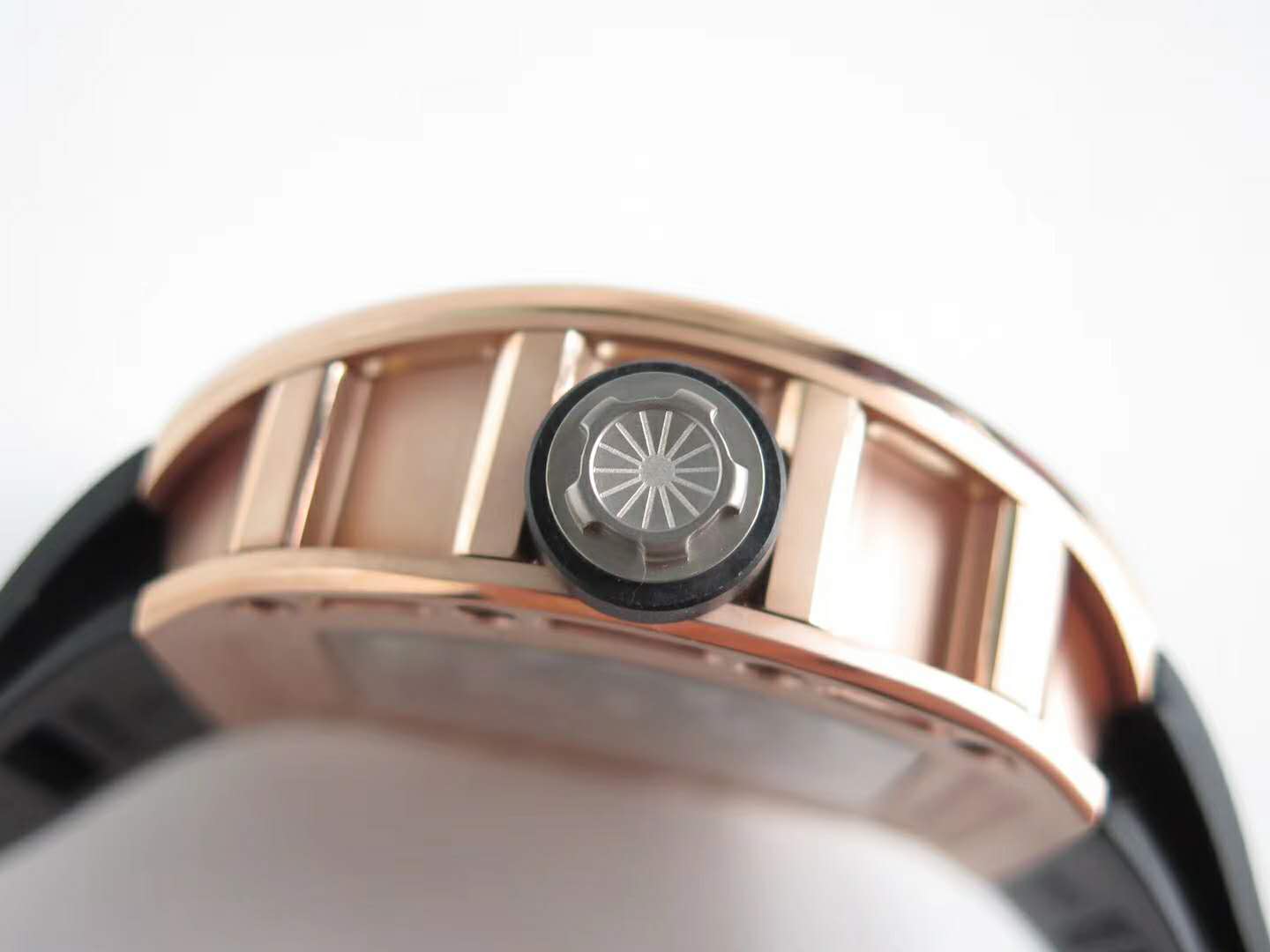 RM 052-01 Tourbillon Skull in Rose Gold