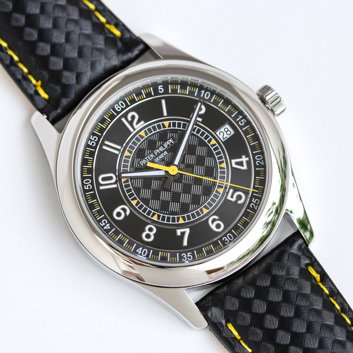 Calatrava 6007G-001 Yellow Black Dial in White Gold