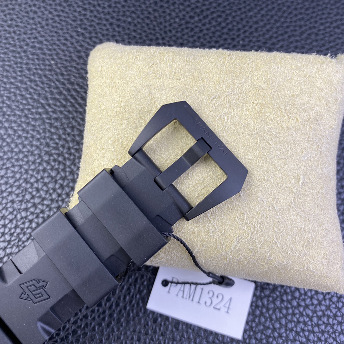 PAM1324 Submersible GMT Carbotech™ Navy Seals 44mm